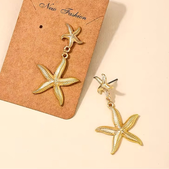 Aimi - Starfish Gold Plated Earrings. HOT ITEM - Picture 7 of 8